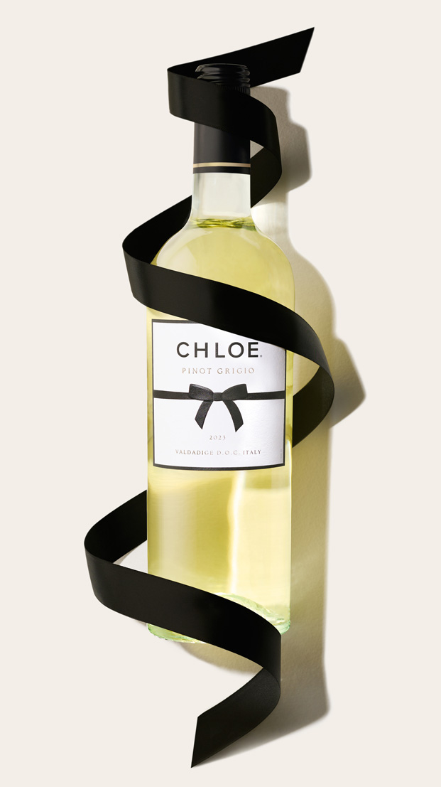 Bottle image with ribbon